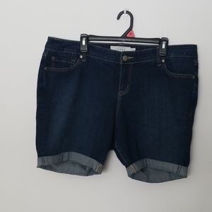 💚 *3 for $45* Torrid Jean shorts